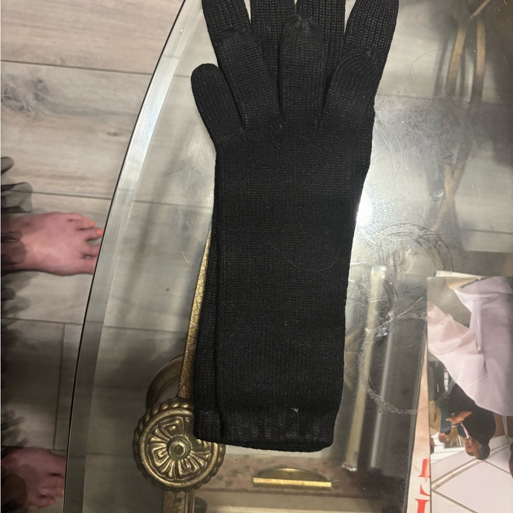 Black Knit Gloves